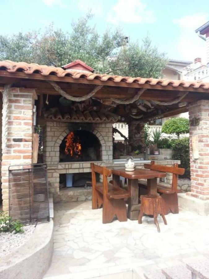 Apartman Marcela Palit Exterior foto