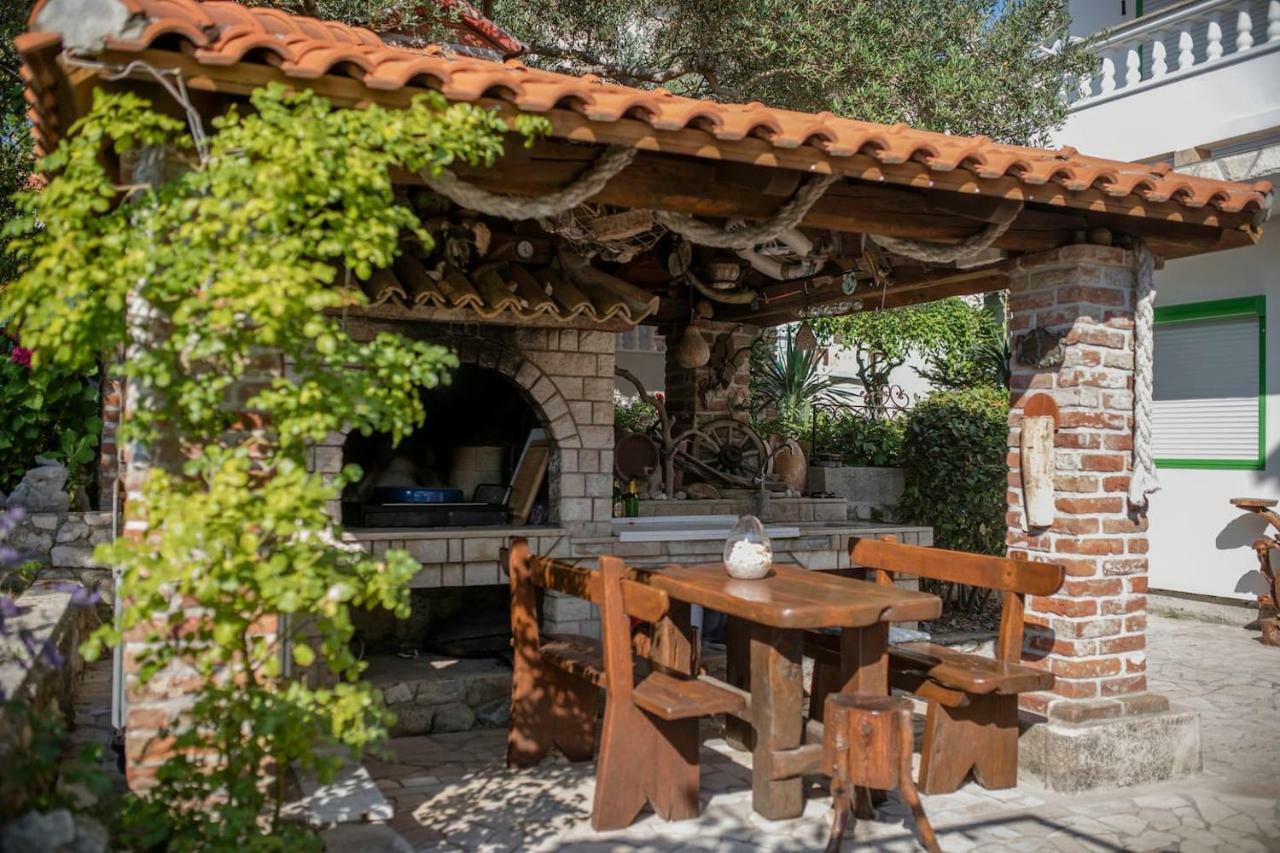 Apartman Marcela Palit Exterior foto